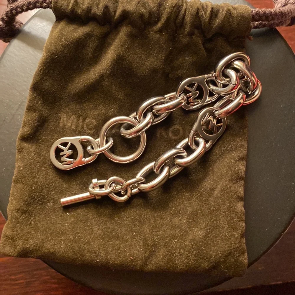Charm bracket - Picture 2 of 4